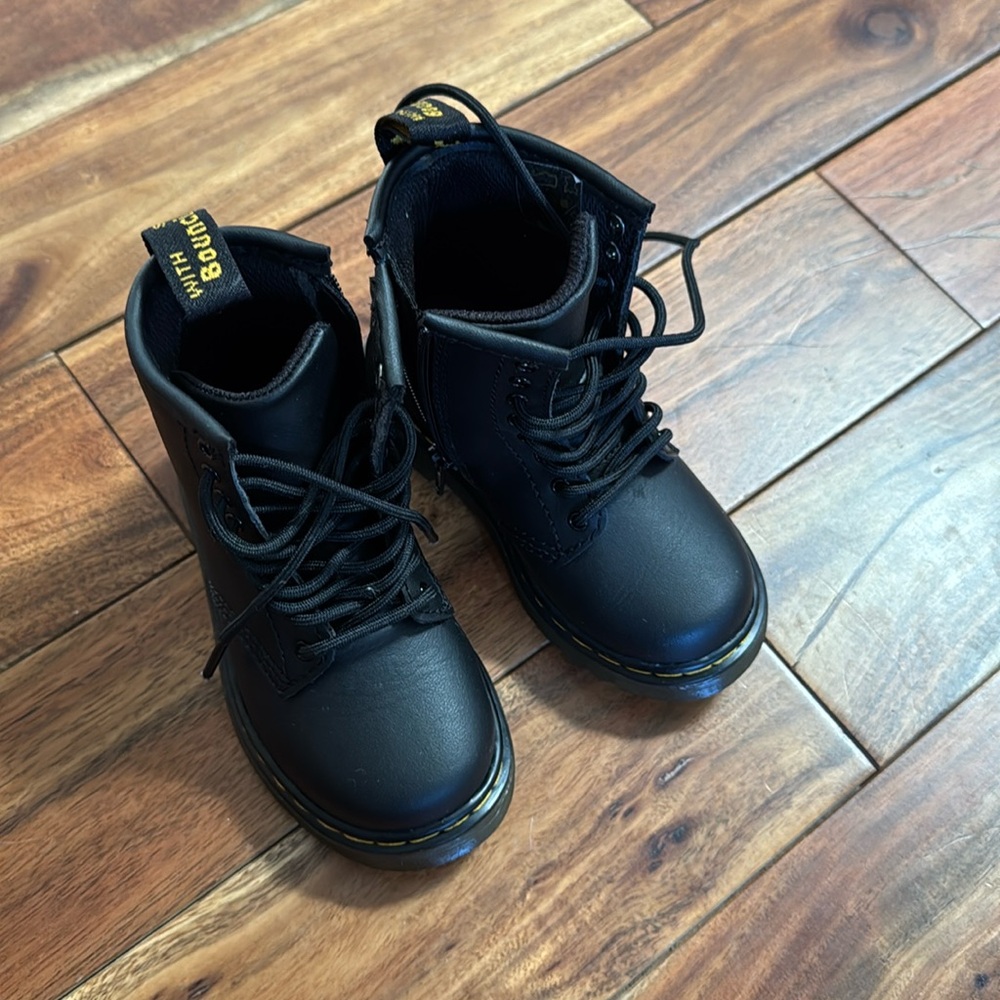 Dr Martens Kids Boot 7
